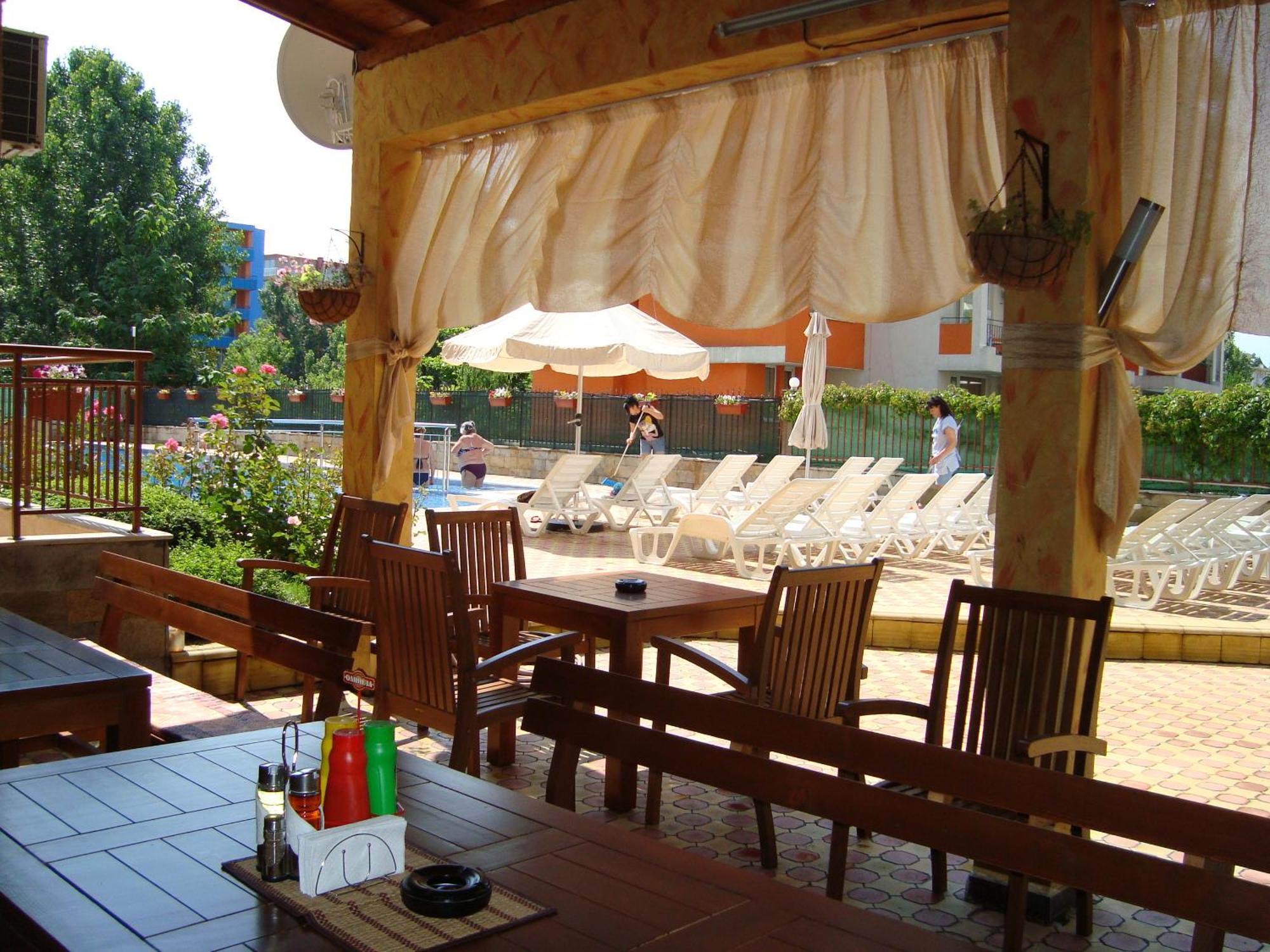 Complex Sunny Dreams Aparthotel Pantai Sunny Luaran gambar